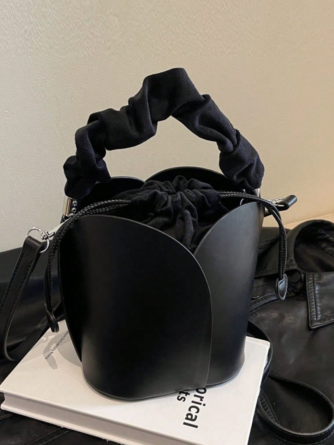 PU Leather Drawstring Bucket Bag Bag